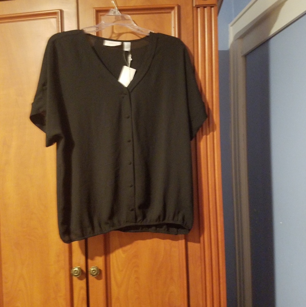 NWT Chicos Crepe Nisa Top Black